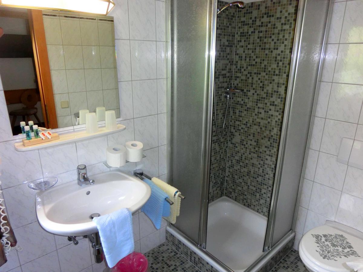 Pension Enzian Niederau Room photo